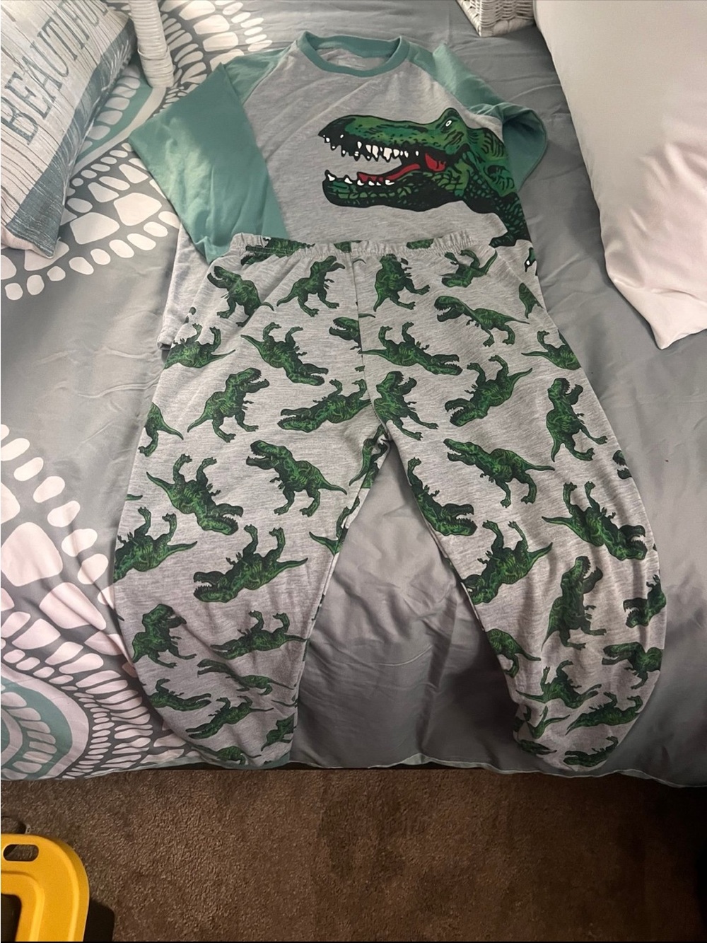 Kids' Green Dinosaur Pajama Set - Long Sleeve Top & Pants